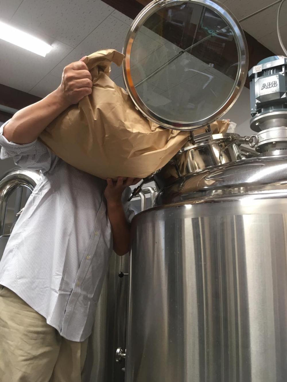 Craft brewery beer equipment manufacturers who can learn to brew for free